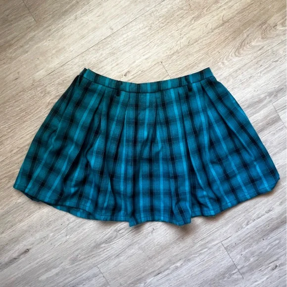 Vintage Y2K Hot Top Plaid School Girl Skirt - Picture 4 of 9